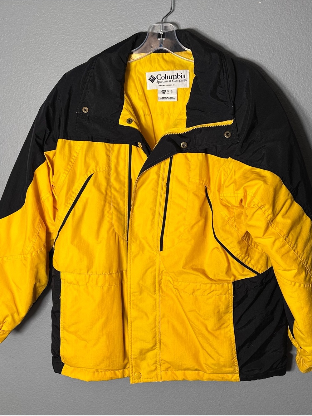 Columbia Yellow and Black Men's Puffer Jacket